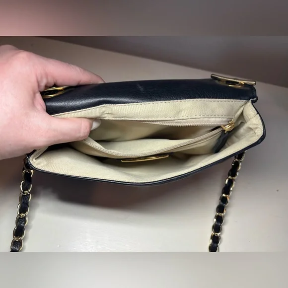 AUTHENTIC Mario Valentino Black Quilted Mini Bag with Gold Chain - Picture 8 of 8